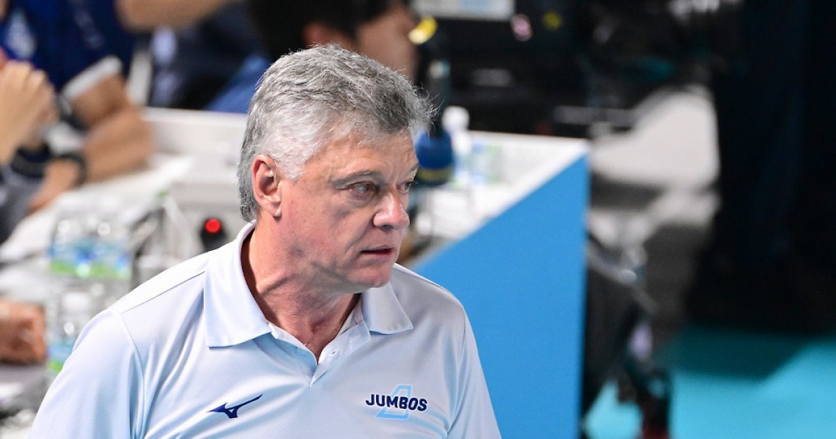 공격 성공률 63% 용병한테 잔소리를 하다니!! → 외국인 감독이라 가능한가