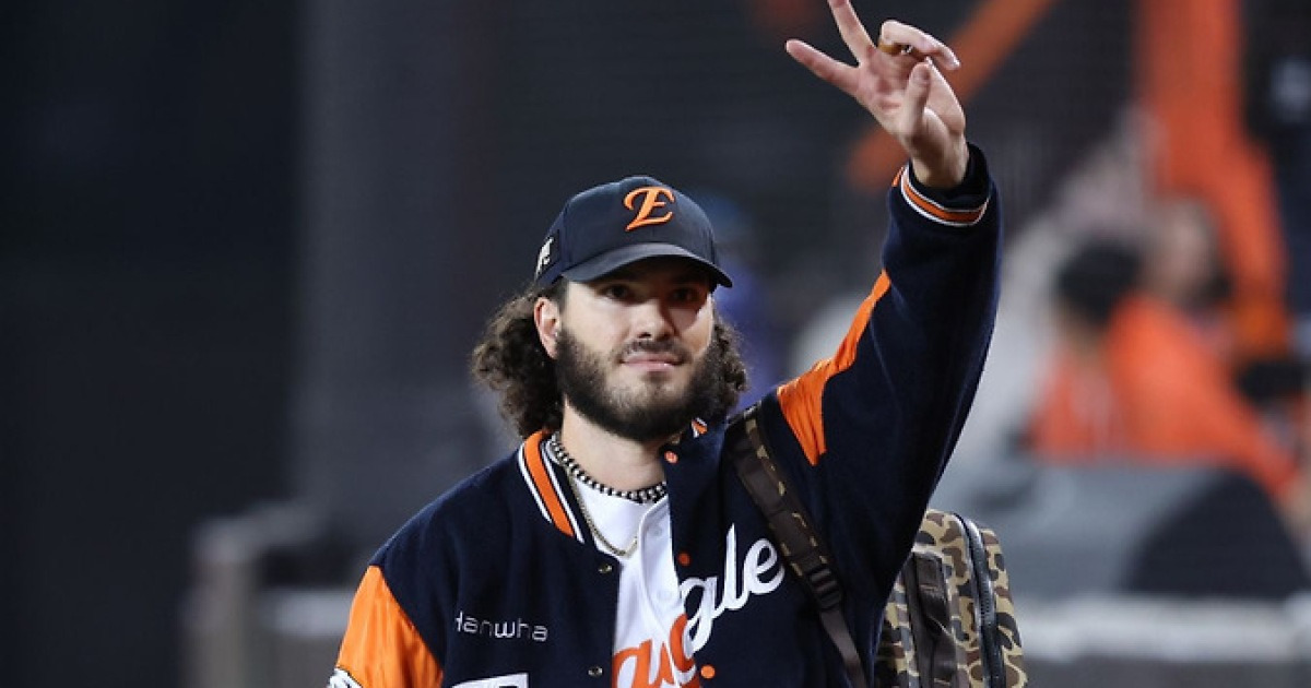 대전 홈 구장 흙 챙겼던 '괴물' 폰세, 한화 떠나 이정후랑 한솥밥 먹나