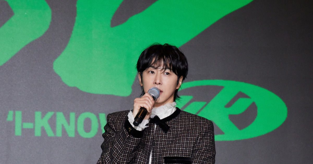 유노윤호 첫 솔로 정규 앨범 ‘아이-노우’ “진정한 나를 담은 앨범”