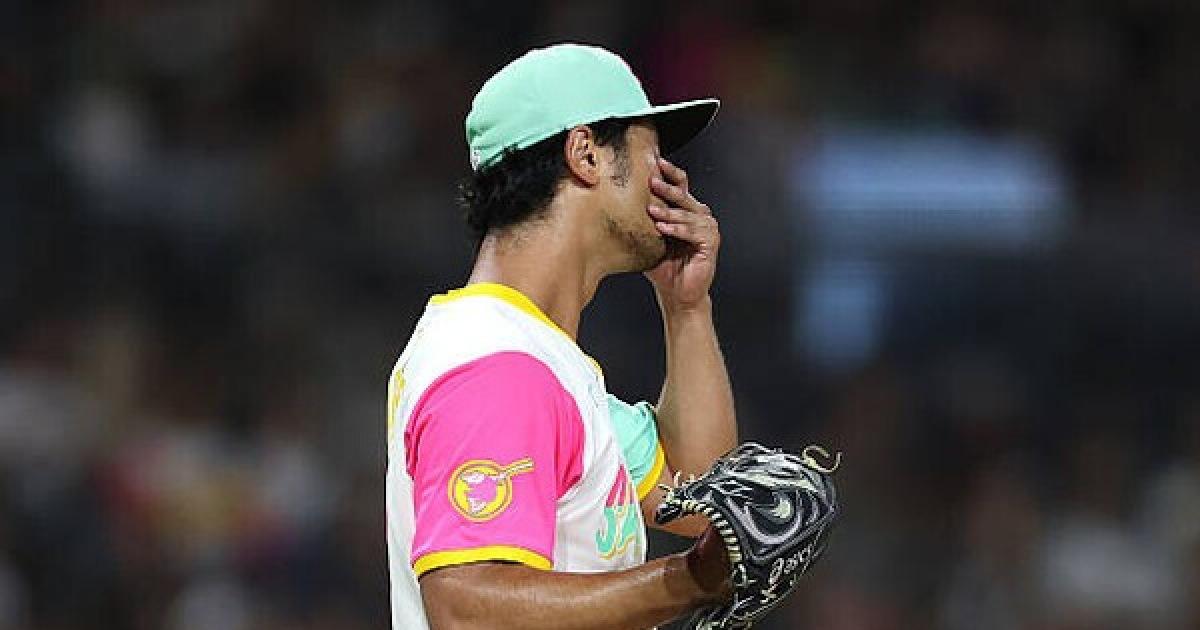 '이럴 수가' 664억 포기하고 이대로 은퇴하나? 박찬호 추월까지 9승 남았는데…다르빗슈, 팔꿈치 수술로 2026시즌 아웃