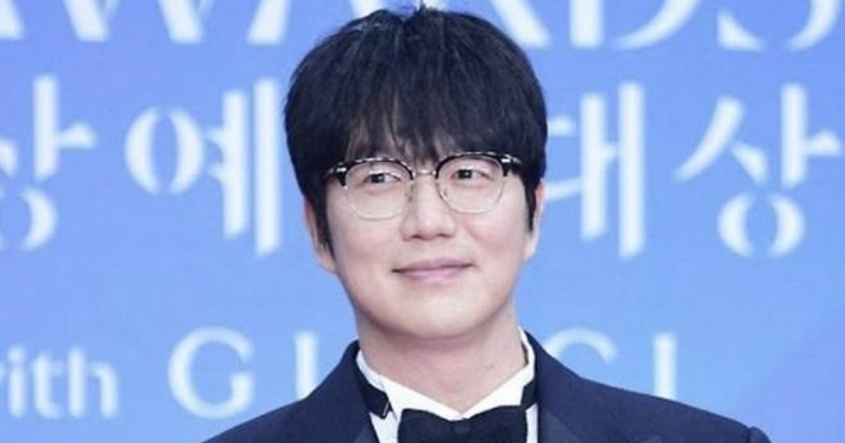 ‘금전 피해 논란’ 성시경 전 매니저, 내부 폭로 나왔다