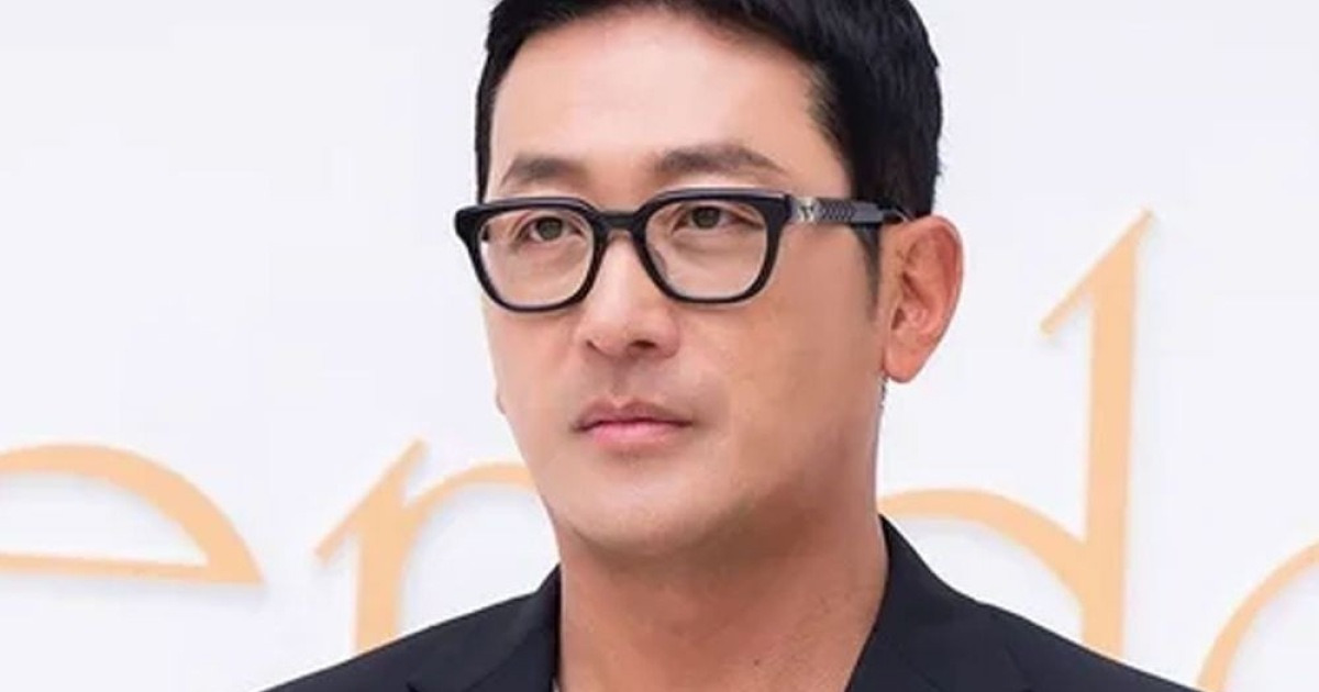 하정우, 벌써 네 번째 연출...올 겨울 관객 웃음 저격할까 ('윗집사람들')