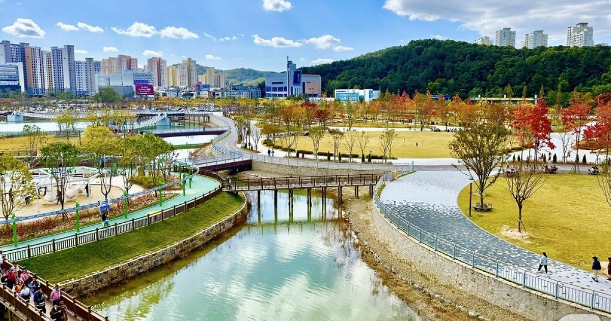 대전 갑천생태호수공원, 관광명소 부상…한 달 만에 22만명 방문