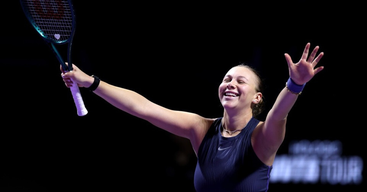 WTA 파이널스 현장 스틸컷과 선수들의 치열한 랠리