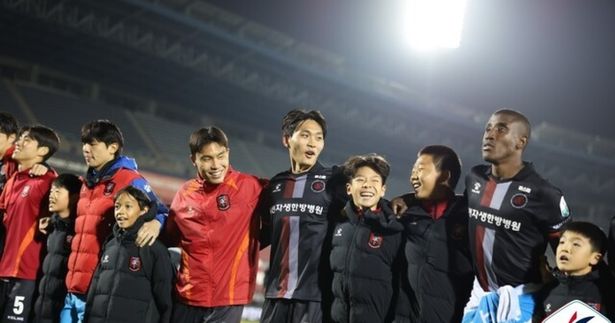 '고지가 눈앞' 2경기서 1승만 해도 자력 3위!... 4-5위에 승점 3 앞선 부천, 오는 김포전서 3위 확정 짓는다