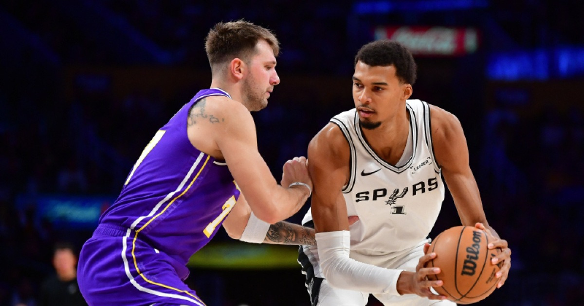 돈치치-웸반야마 격돌…승부처 접전 속 LAL이 웃었다→5연승 질주