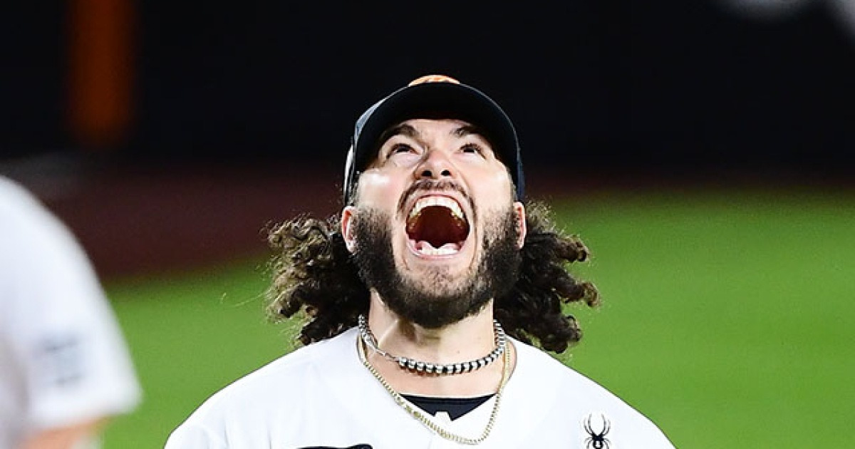 “대형 계약 가능성 ↓”…KBO리그 맹폭했던 한화 슈퍼 에이스, 다음 소속팀은 어디?