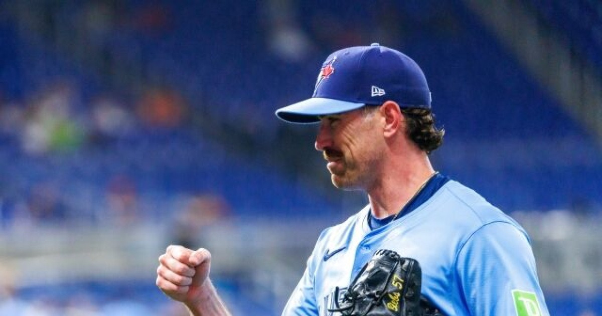 WS 7차전 결승포 헌납 죄책감 때문인가, 사이영상→트레이드 투수 왜 1448억 포기했나…"이유는 에이전트와 비버만, 토론토 호재"