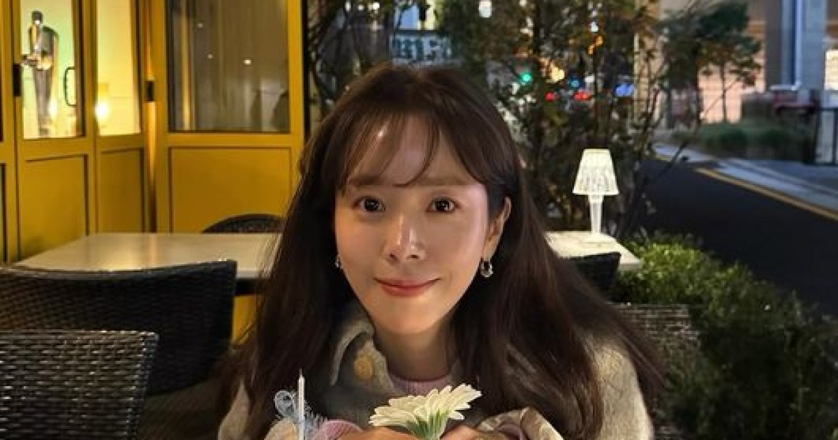 한지민, ♥최정훈 공개 열애 후 두 번째 생일…"고맙고 감사"