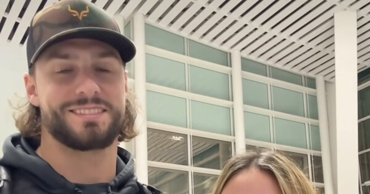 "퉁퉁 부을 정도로 운 거 보니 마지막이었구나"…눈물 흘리며 떠난 와이스 부부, 대전에서 다시 만날 수 있을까