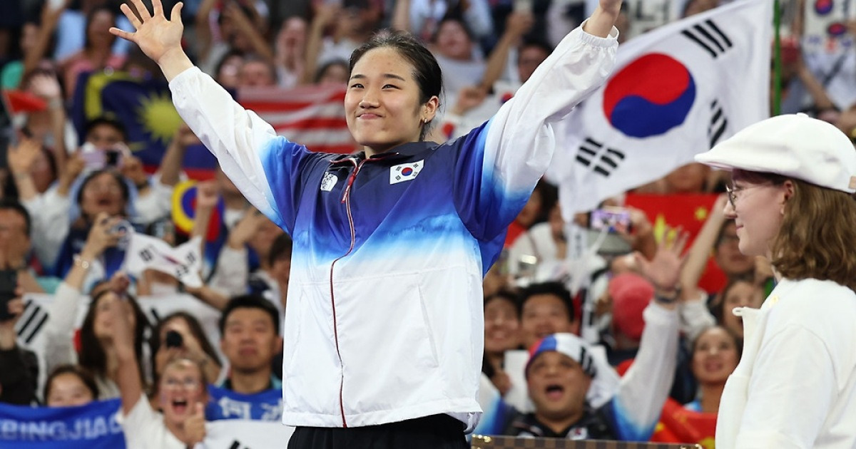 안세영 초대박! '여자단식 G.O.A.T' 4위 올랐다…23살인데 우승 벌써 43회→배드민턴사 최고 선수 '시간 문제' 되나