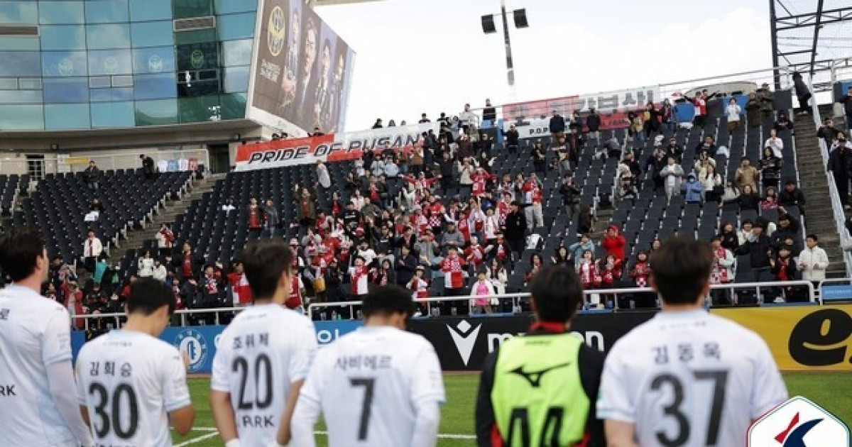 '어렵다, 어려워' 2경기 다 이겨도 자력 PO행 불가능하다... 부산-김포, 2연승 후 3~6위팀 결과 지켜봐야 하는 신세