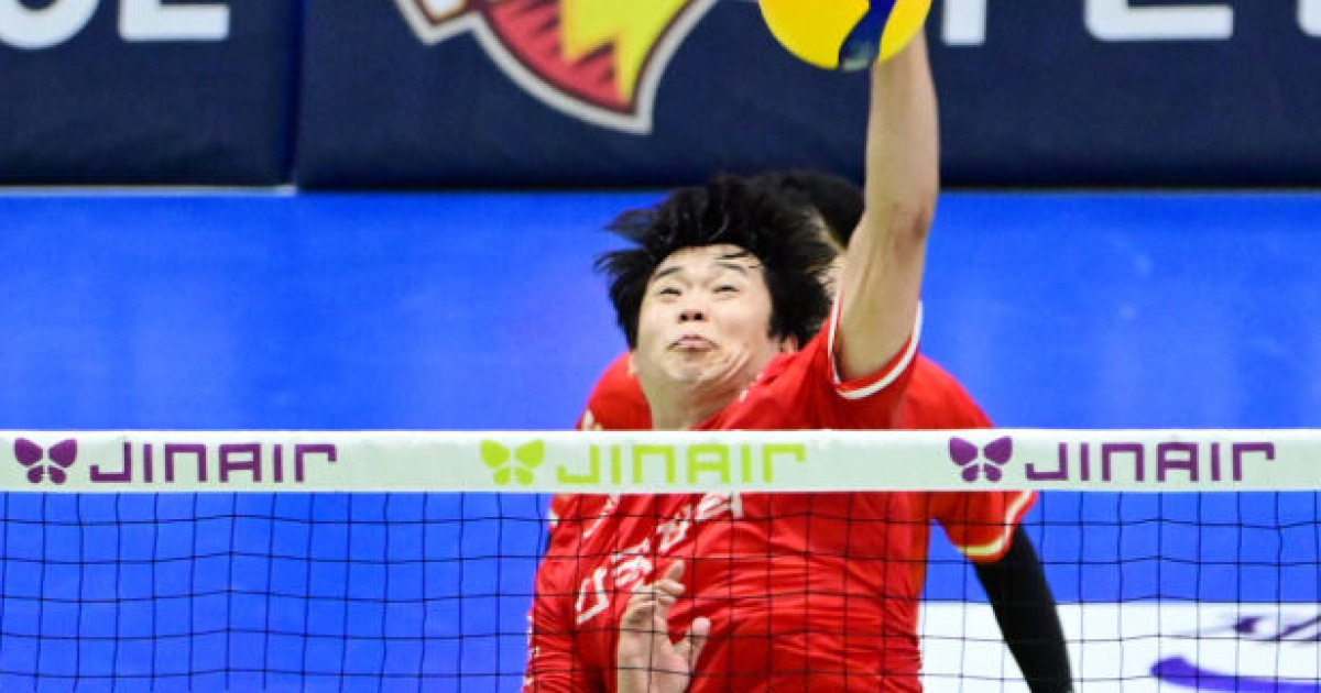 '실력이 안되면 빠져' 과감한 외인 교체…웜업존에 눈길 한 번 주지 않는 냉정함 [곽경훈의 현장]