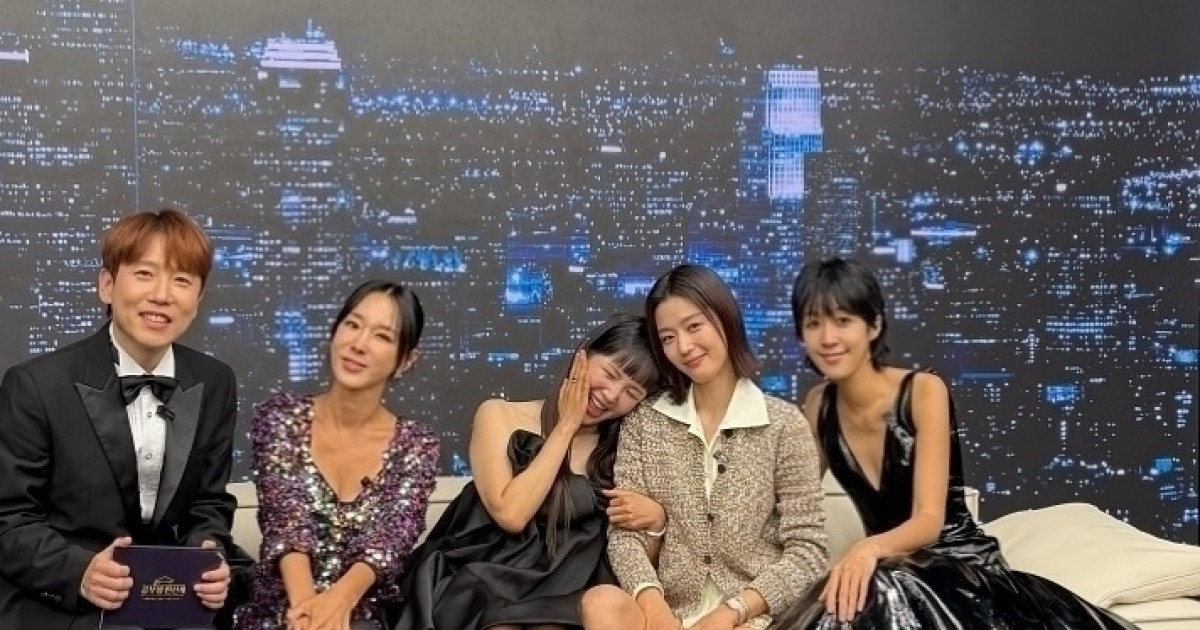 장영란, 전지현 팔짱 끼고 어깨에 폭 “실물 영접 꿈이야 생시야”