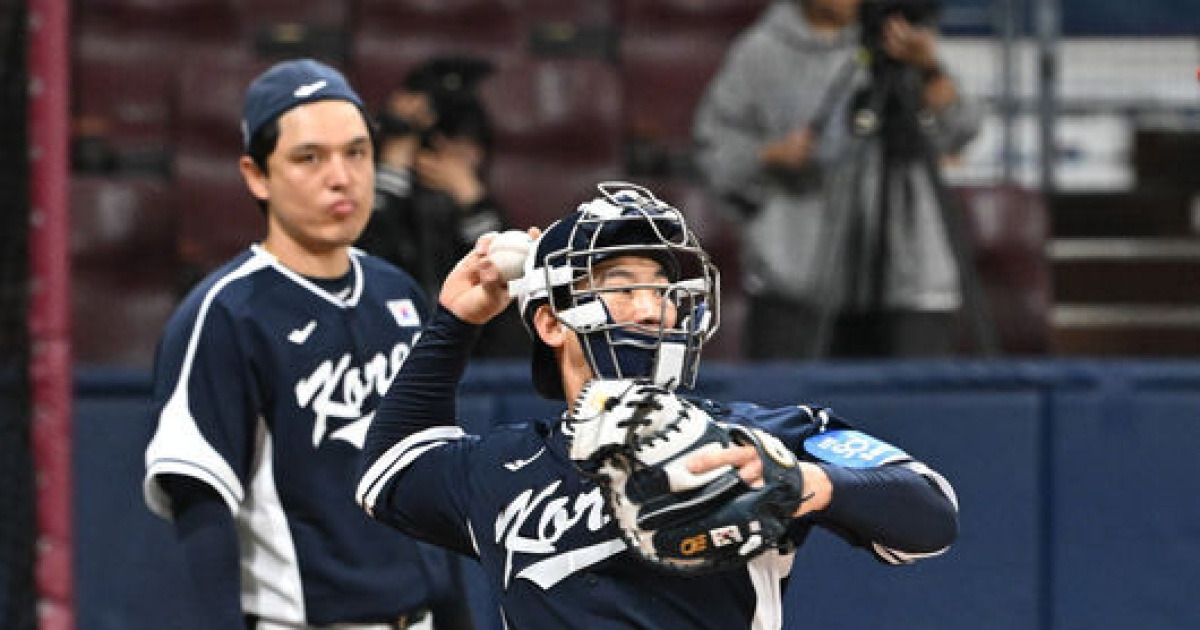 LG·한화 선수 모두 쉬는데 왜 최재훈이 체코 1차전 포수일까 “WBC 구상에 포함된 선수, 국제대회 활약 보고 싶어” [오!쎈 고척]