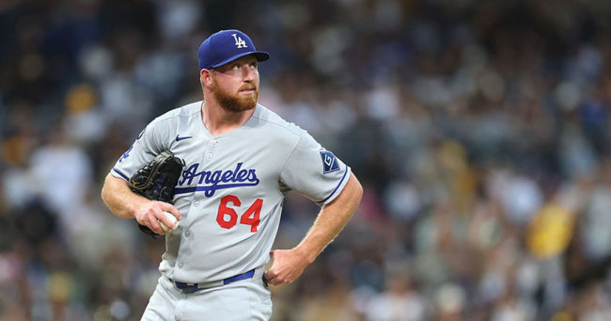 '111구 혹사 논란' 로버츠가 방치했던 투수, 우승반지 들고 KT로 오다니…'평균 151km' 강철매직 만족시킬까