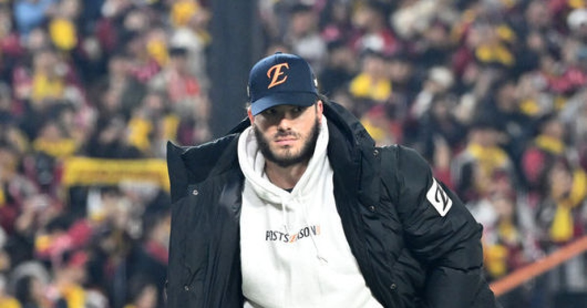 이제는 놓아줄 때다. 한화가 품기엔 너무 커진 ‘슈퍼 에이스’ 폰세, 페디보다 고평가·3년 계약 전망까지