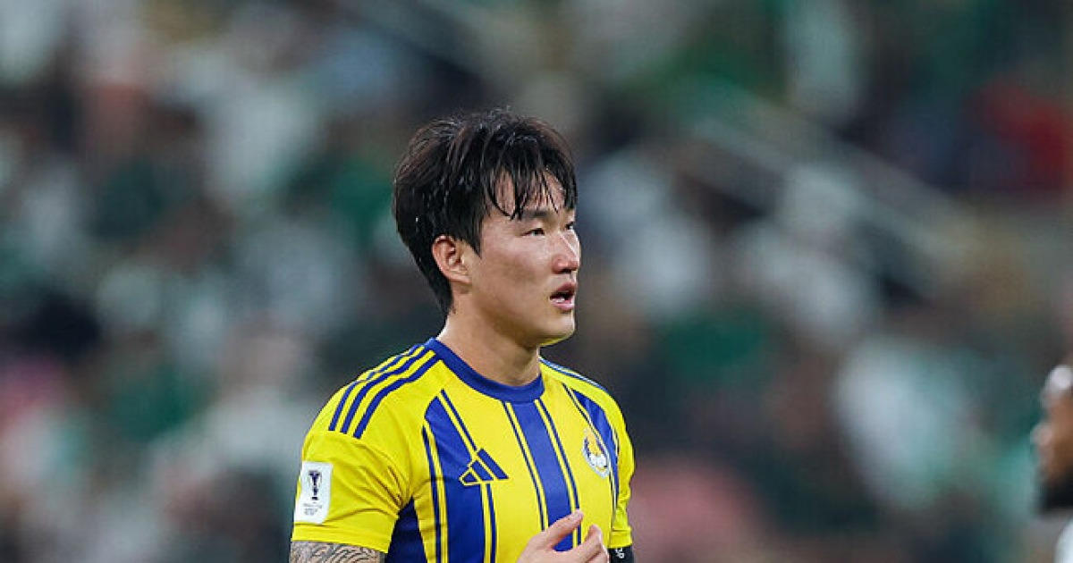 ‘국가대표 영구 제명’ 장현수, 시즌 초반부터 안 풀린다…심판에 항의했지만 ‘다이렉트 퇴장 악몽’