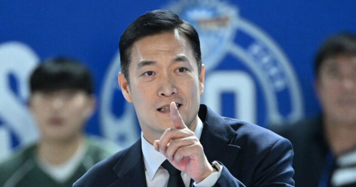 삼성화재 '30년' 역사와 레전드들의 '직관', 그만큼 '승리' 간절했다...김상우 감독 "사실 부담 컸지만 선수들 의지 강했다" [MD대전]