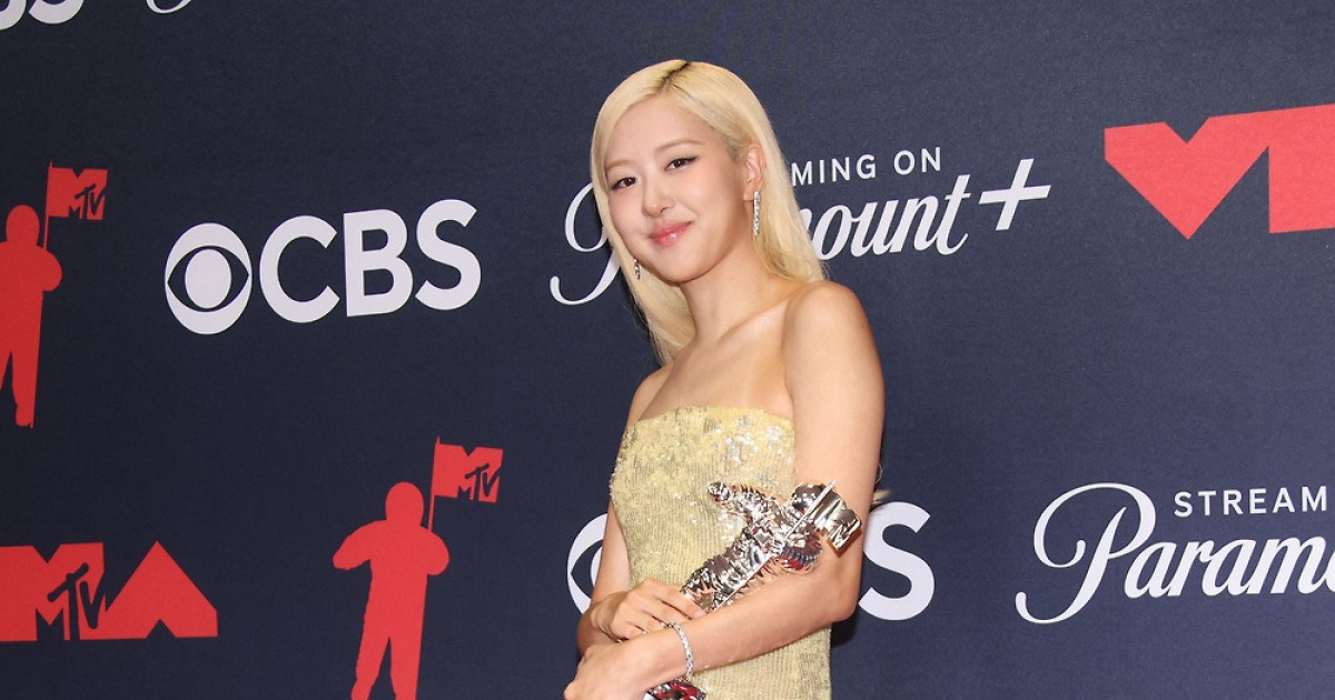 로제·케데헌, 그래미 '올해의 노래' 후보… K팝 '새 역사'