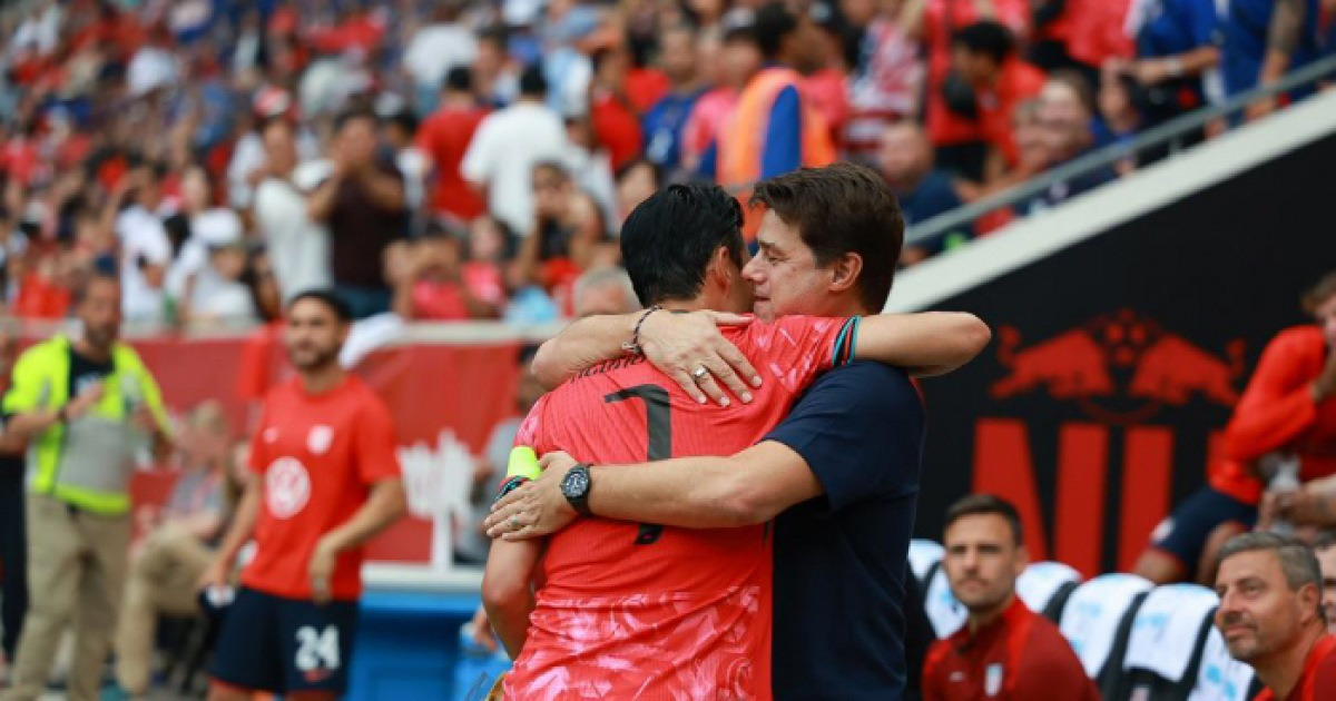 英 BBC ‘비피셜’ 떴다, 손흥민 떠나고 잊은 건가…포체티노, 메시 이야기만 "미국에 축구 영감 준다" → "나는 EPL 복귀 원해"