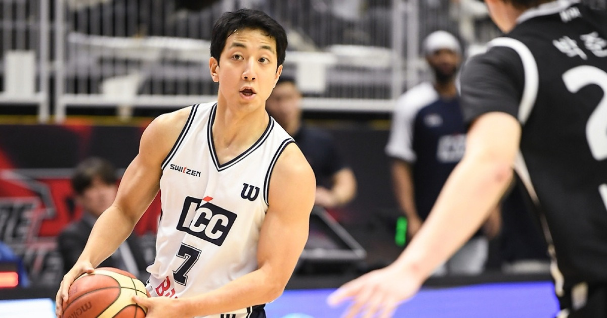 허훈 돌아온 KCC, kt 잡고 3연패 탈출…공동 4위로