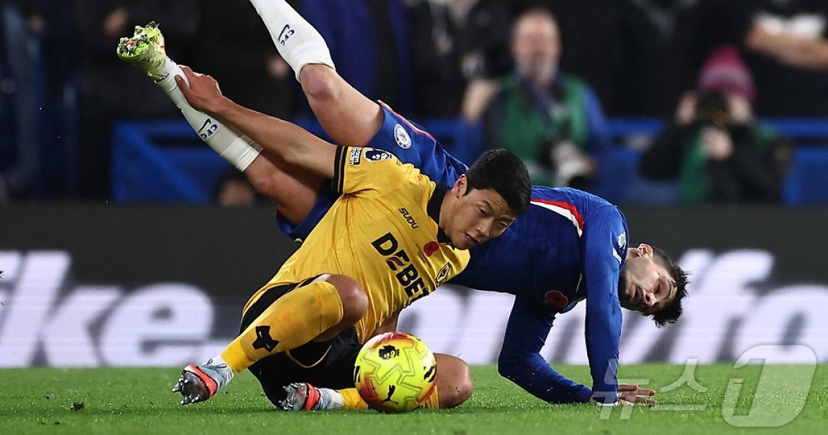 '황희찬 70분 소화' 울버햄튼, 첼시에 0-3 완패…리그 4연패 부진