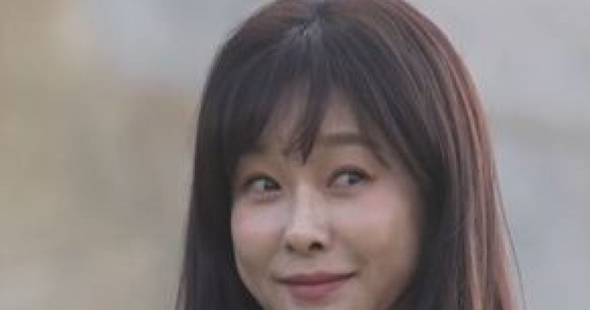 현영, '출생의 비밀' 공개 