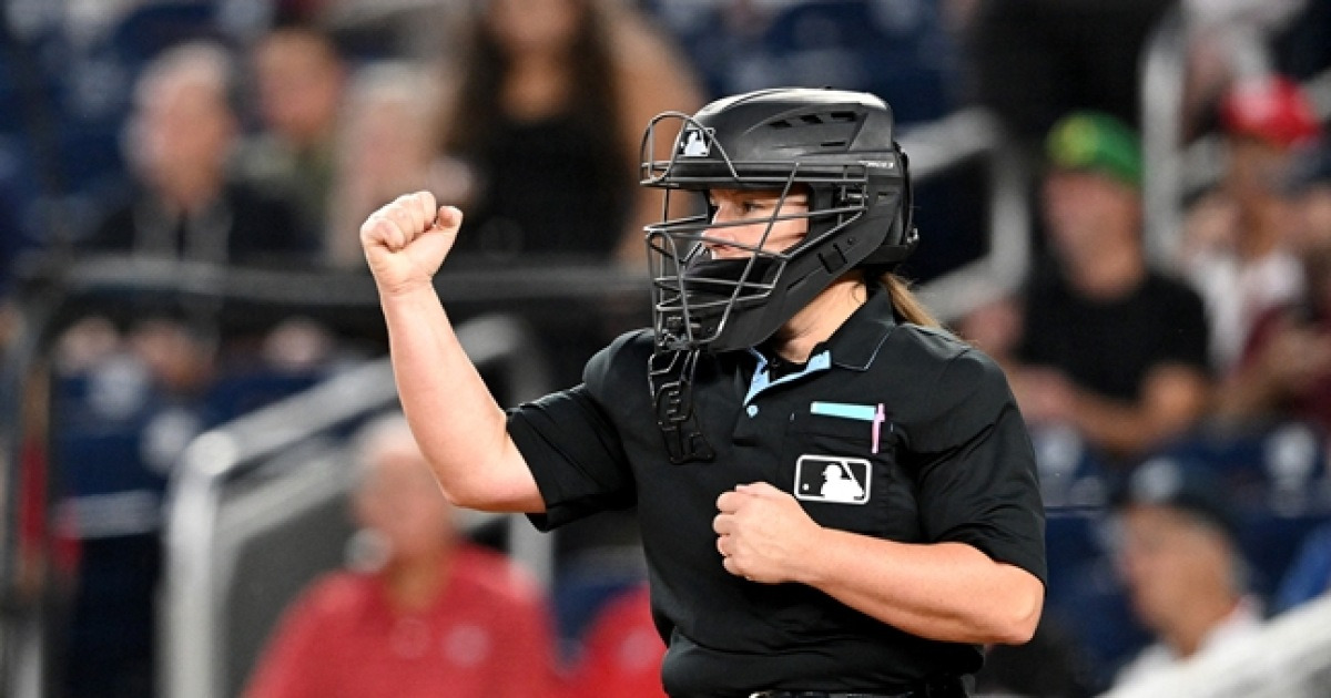 MLB 최초 女 심판, 류지현호vs日 평가전 관장 예정 