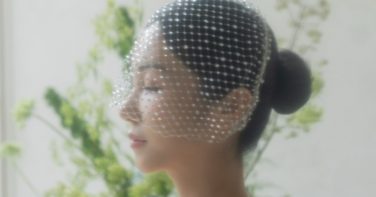 배우 김옥빈, 청초한 ‘11월의 신부’ 웨딩 화보 공개...오는 16일 비공개 결혼