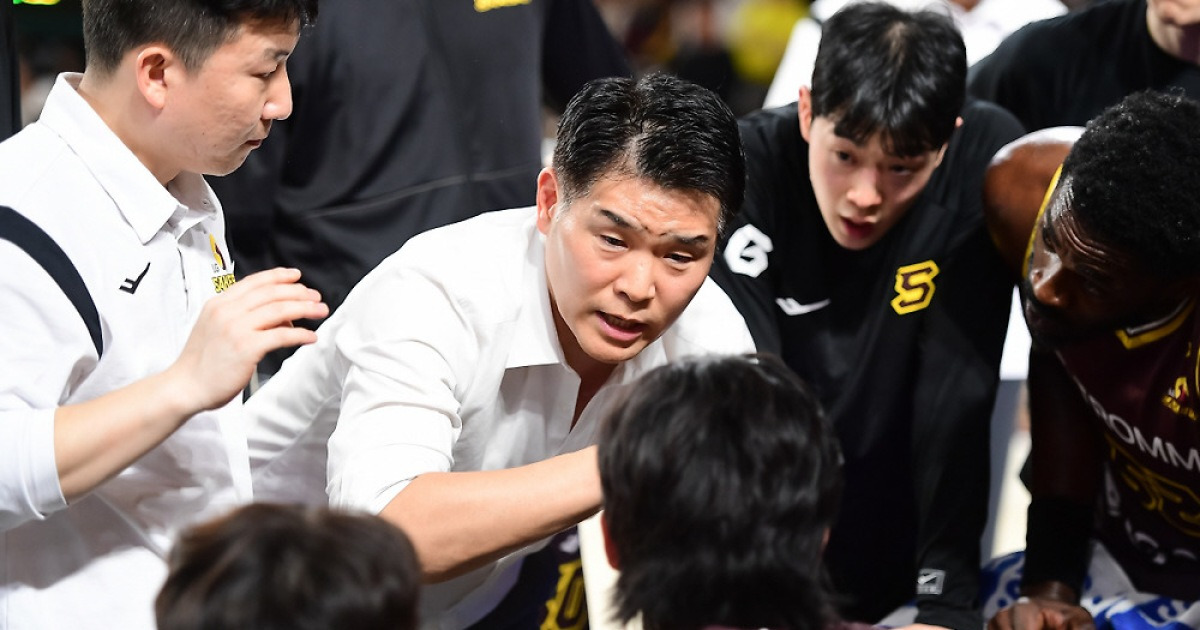 [현장인터뷰]조상현 감독 "우리 선수들 칭찬받아야 마땅, 이상적인 플레이 많았다"