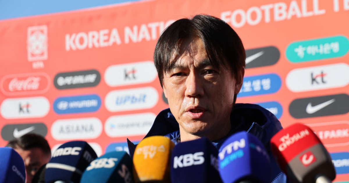 홍명보 감독 "조규성, 경기 감각 완전치 않아…많은 기대 않으셨으면"