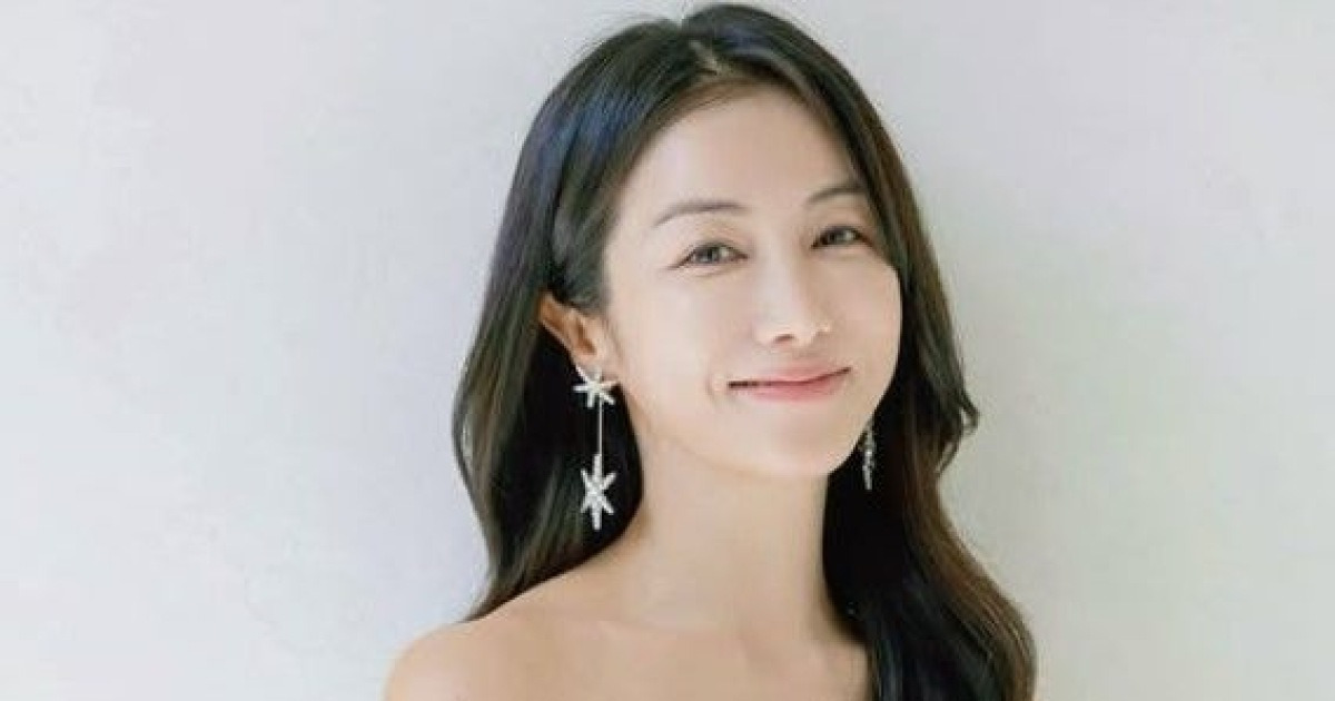 김옥빈, 결혼 앞두고 웨딩드레스 자태…우아美 발산