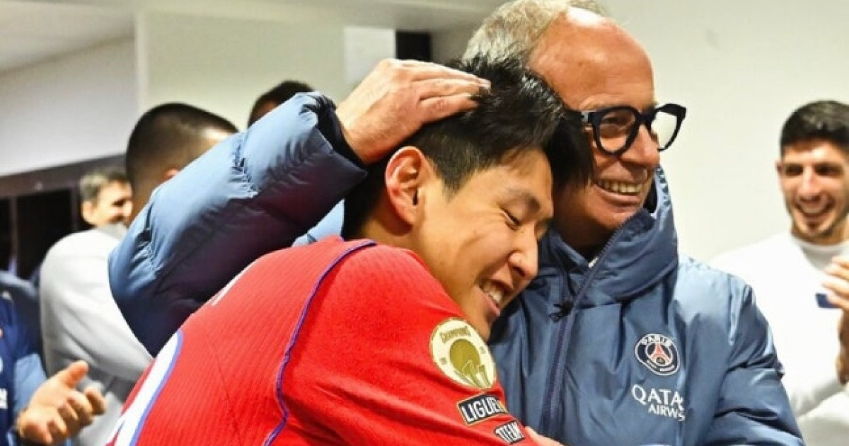 PSG ‘오피셜’ 공식발표, 韓 축구 초대형 사건 탄생 “이강인 100번째 경기 기념패 수여”…“정말 기쁘다”