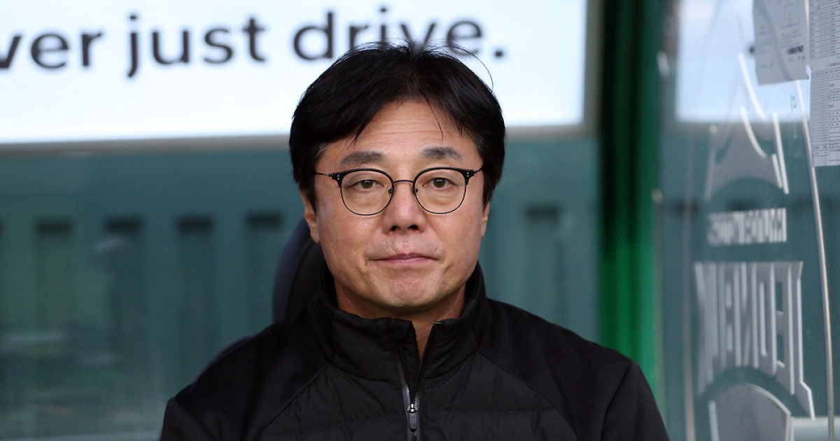 '10월 3전 전승' 대전 황선홍 감독, 이달의 감독상 수상