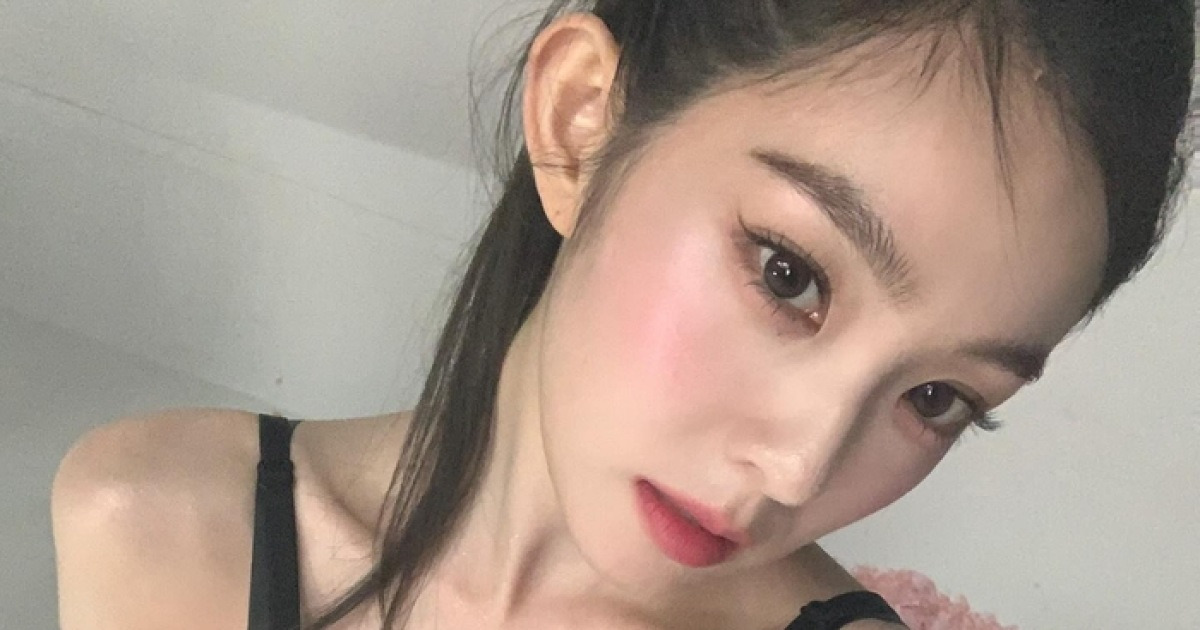 레드벨벳 아이린, 블랙 레이스 슬립으로 ‘고혹미’ 과시