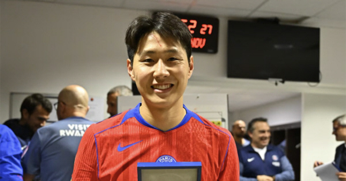 "축하해, 우리 韓 국대" 이강인의 PSG 100경기, 구단 홈페이지 '오피셜' 장식…숫자로 돌아보는 LEE의 파리 라이프