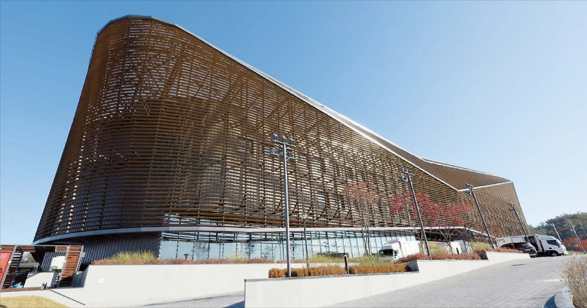 홍명보호, 새 둥지 천안 축구센터서 첫 훈련