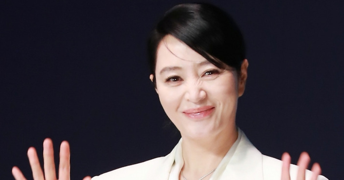 청룡 떠난 김혜수, '2025 MAMA' 호스트 소감 