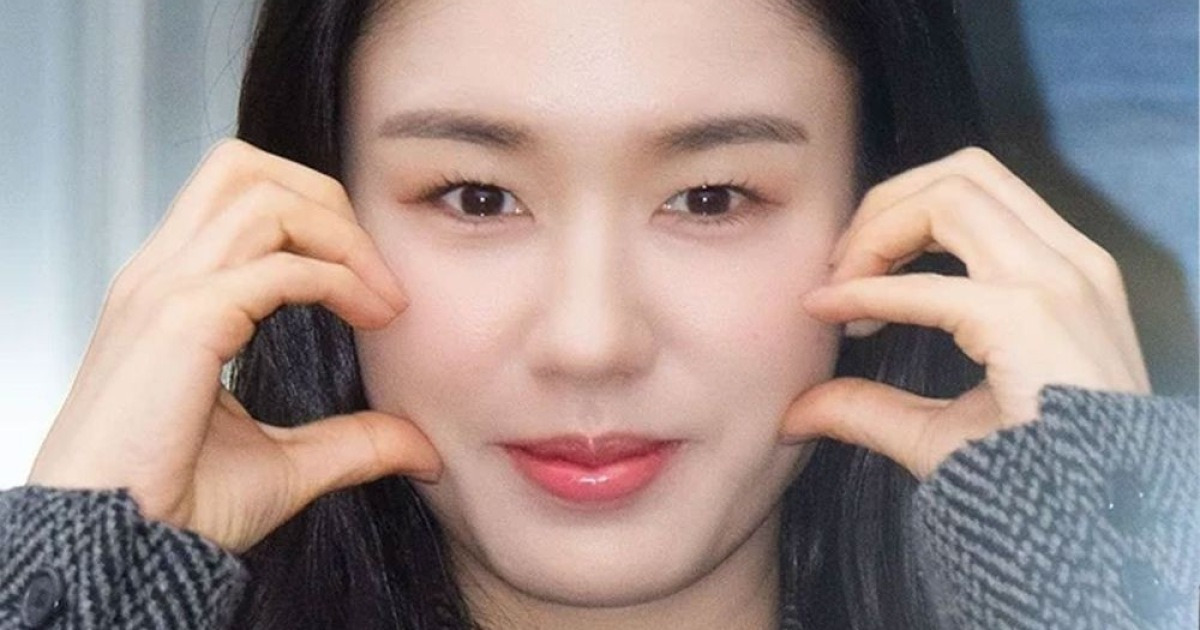 안은진, 장기용과 대놓고 스킨십…"예상치 못한 첫 만남" ('키스는 괜히 해서')