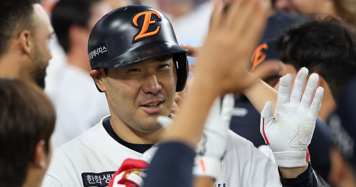 '플레잉 코치' 한화 이재원 "노하우와 경험 잘 전수하겠다"