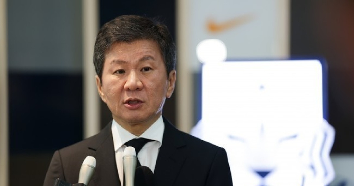 [IN VIEW] 정몽규 회장, 오픈 트레이닝 열린 천안 NFC 훈련장 방문...홍명보호 훈련 지켜보며 격려