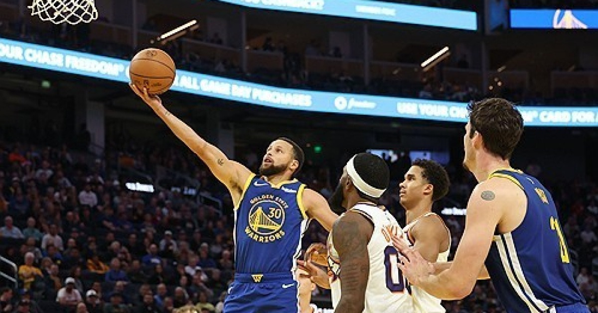 ‘커리 복귀전서 FG% 30.8% 부진’ GSW, SGA·홈그렌 앞세운 OKC에 24점 차 대패