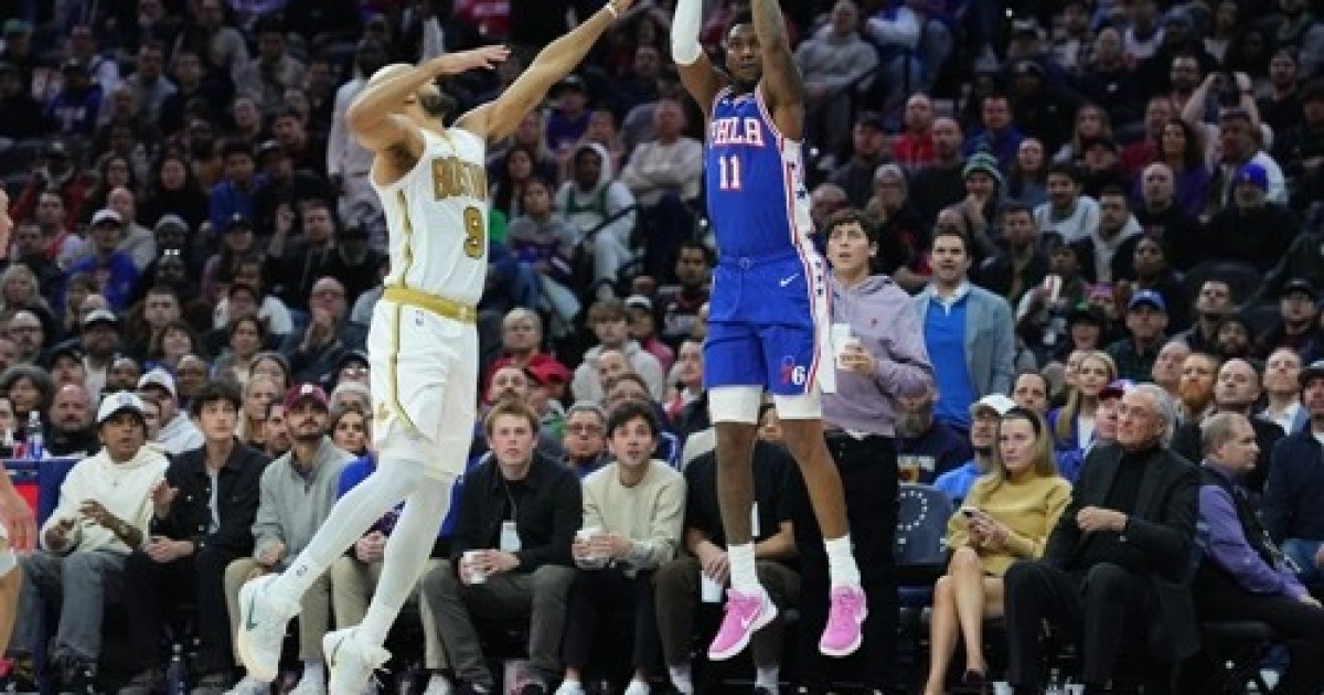 ‘필라델피아의 보물’ 저스틴 에드워즈, 보스턴전 3점슛 5개 포함 22점…팀은 짜릿한 역전승