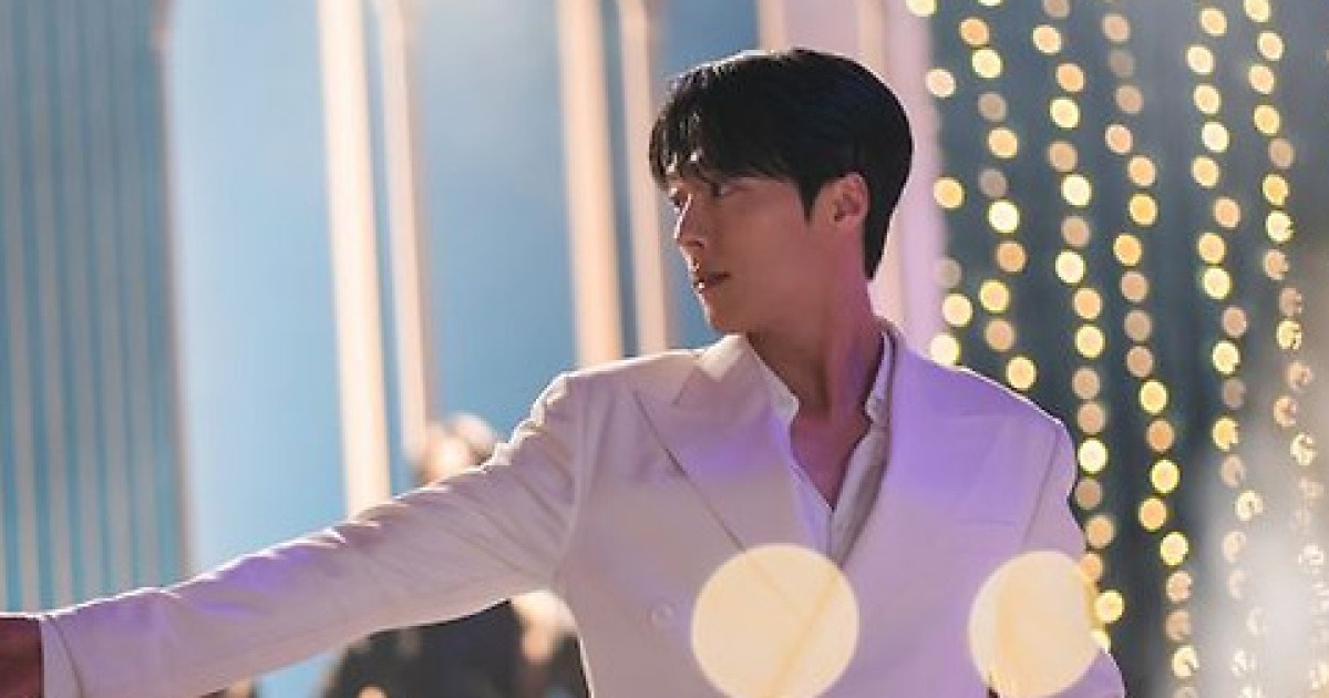 장기용♥안은진, 첫방부터 키스신 터진다(‘키스는 괜히 해서’)