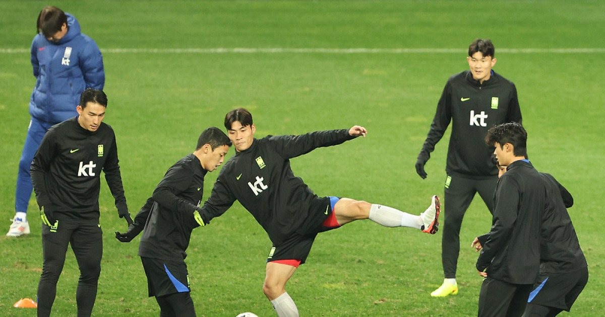 홍명보호, 이상 무…26명 전원, 밝은 분위기서 볼리비아전 준비