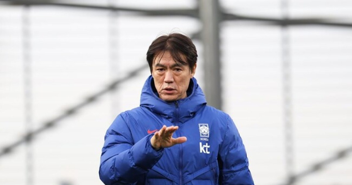 [442.issue] 홍명보호 절호의 기회...볼리비아·가나 주전 줄줄이 빠졌지만, ‘포트2 사수’ 위한 최적의 무대