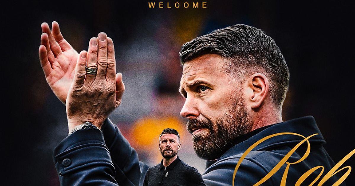 황희찬 입지에 변화 생길까, ‘오피셜’ 공식발표 떴다…울버햄튼, 설기현과 한솥밥 먹었던 에드워즈 감독 선임