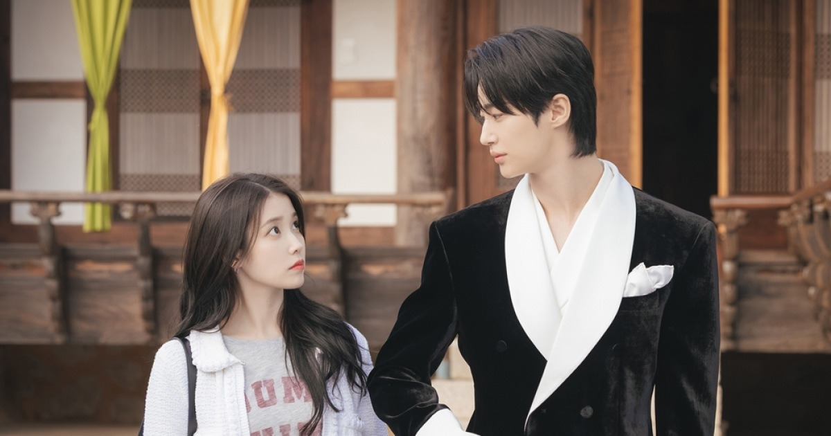 재벌 아이유, 평민 탈출 위해 대군 변우석 손잡다 (21세기 대군부인)