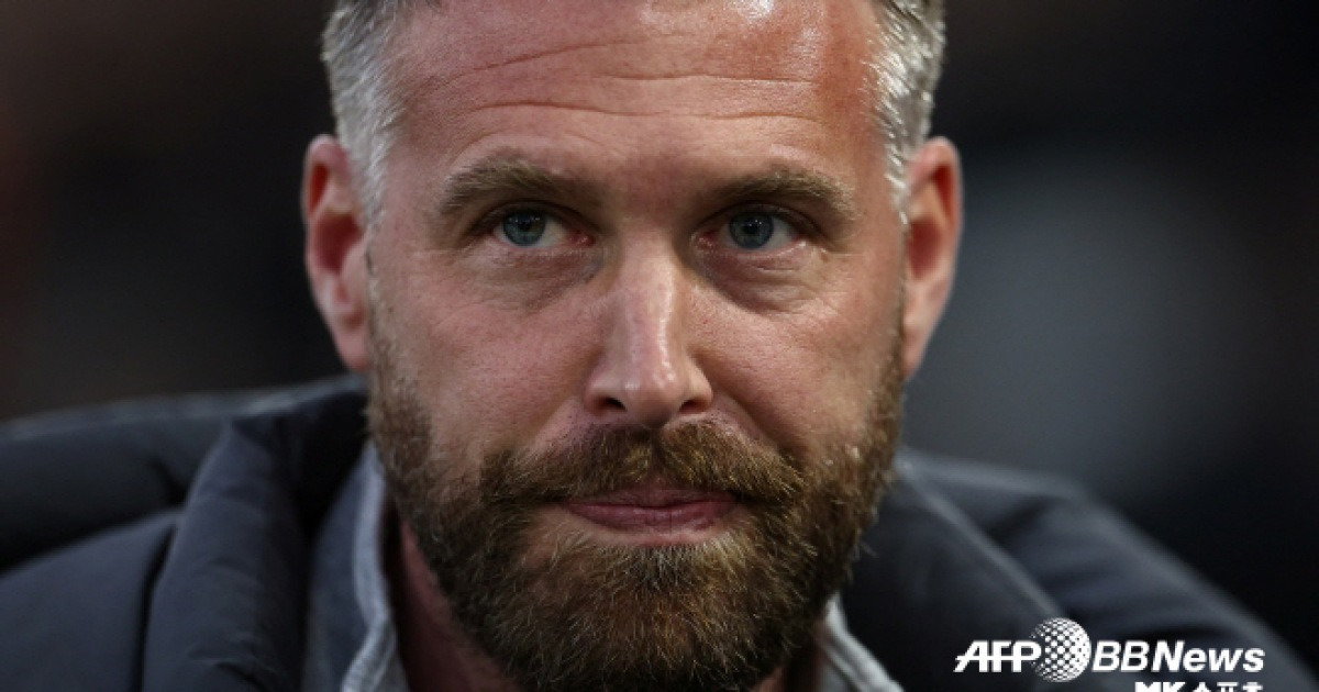 황희찬의 울버햄프턴, 위약금 약 57~76억 내고 미들즈브러 5개월 차 에드워즈 감독 전격 선임···“집으로 돌아온 기분”